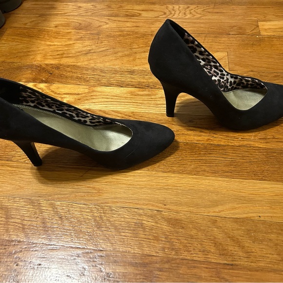 Fergalicious Women's Black Pumps - Picture 3 of 5